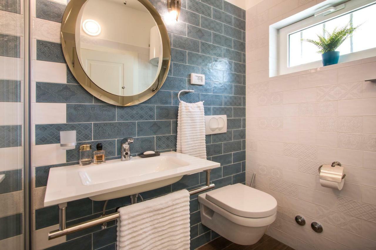 Nala Apartment Ровин Екстериор снимка
