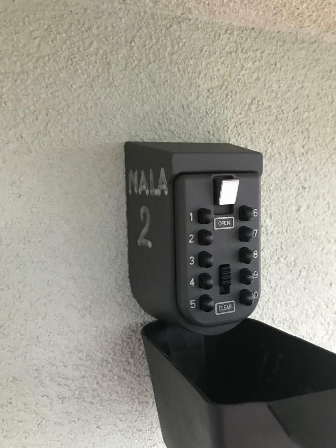Nala Apartment Ровин Екстериор снимка